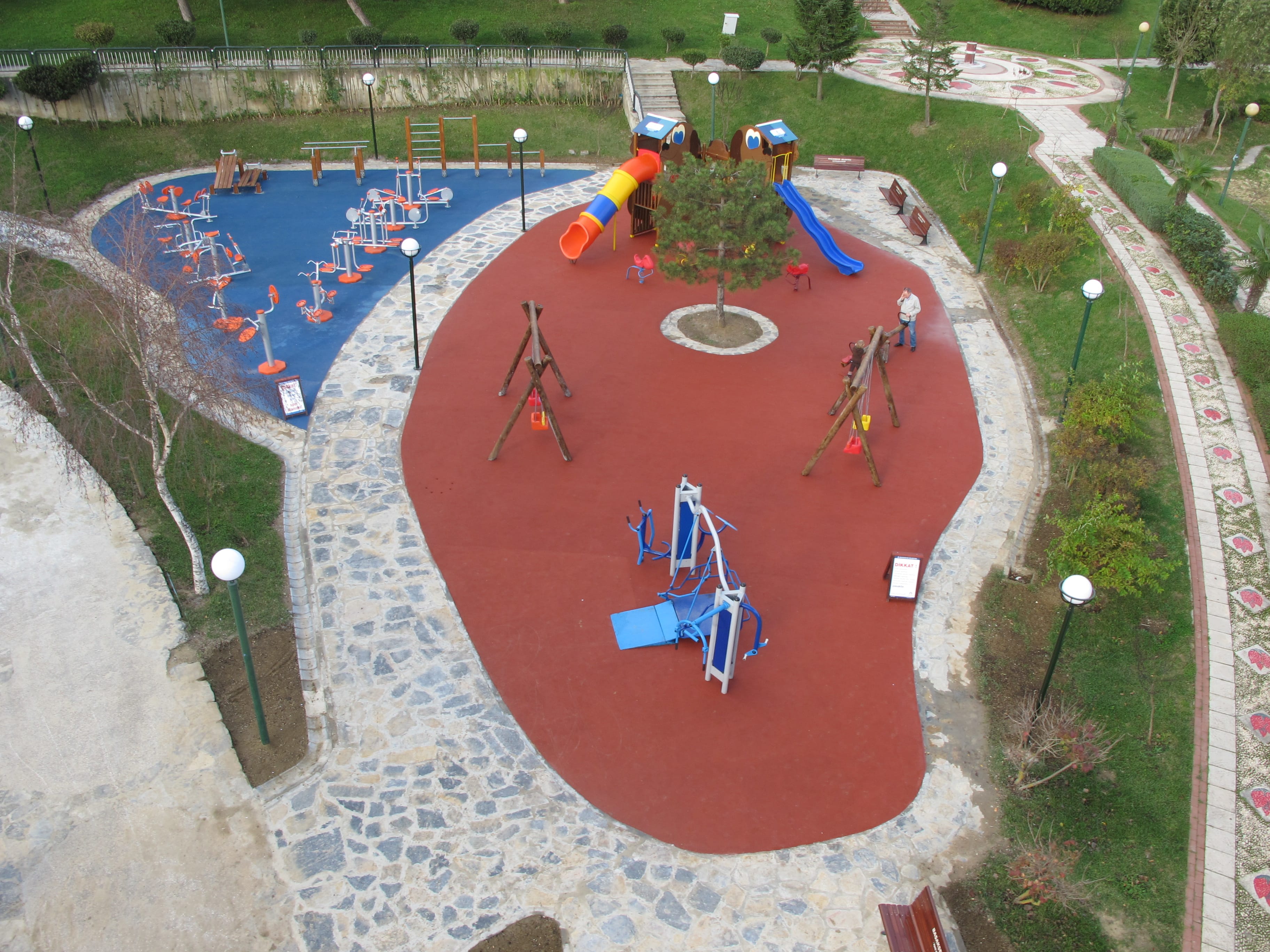 2006 Şi̇şli̇ Beledi̇yesi̇ Parkbahçe Müdürlüğü 8 Adet Park Yapim